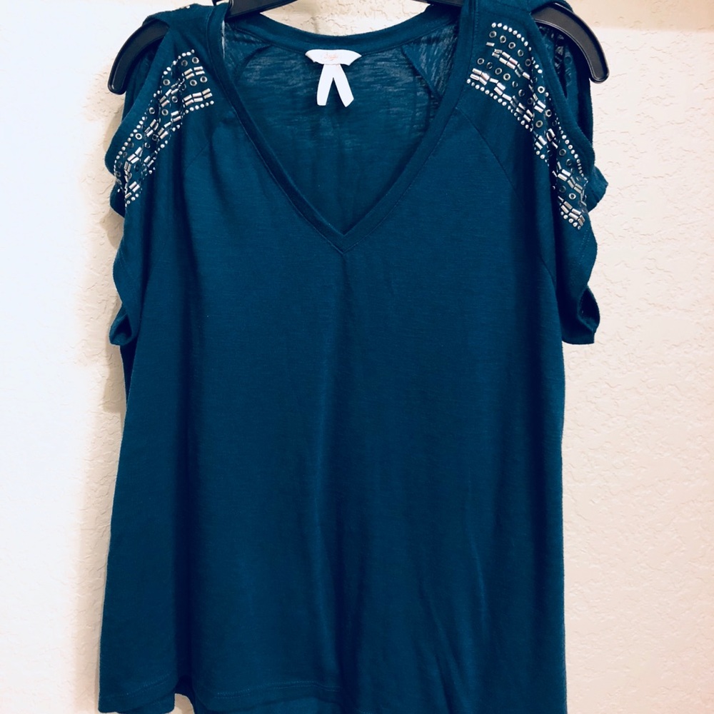 Cold shoulder top